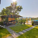 Smaragd Villa